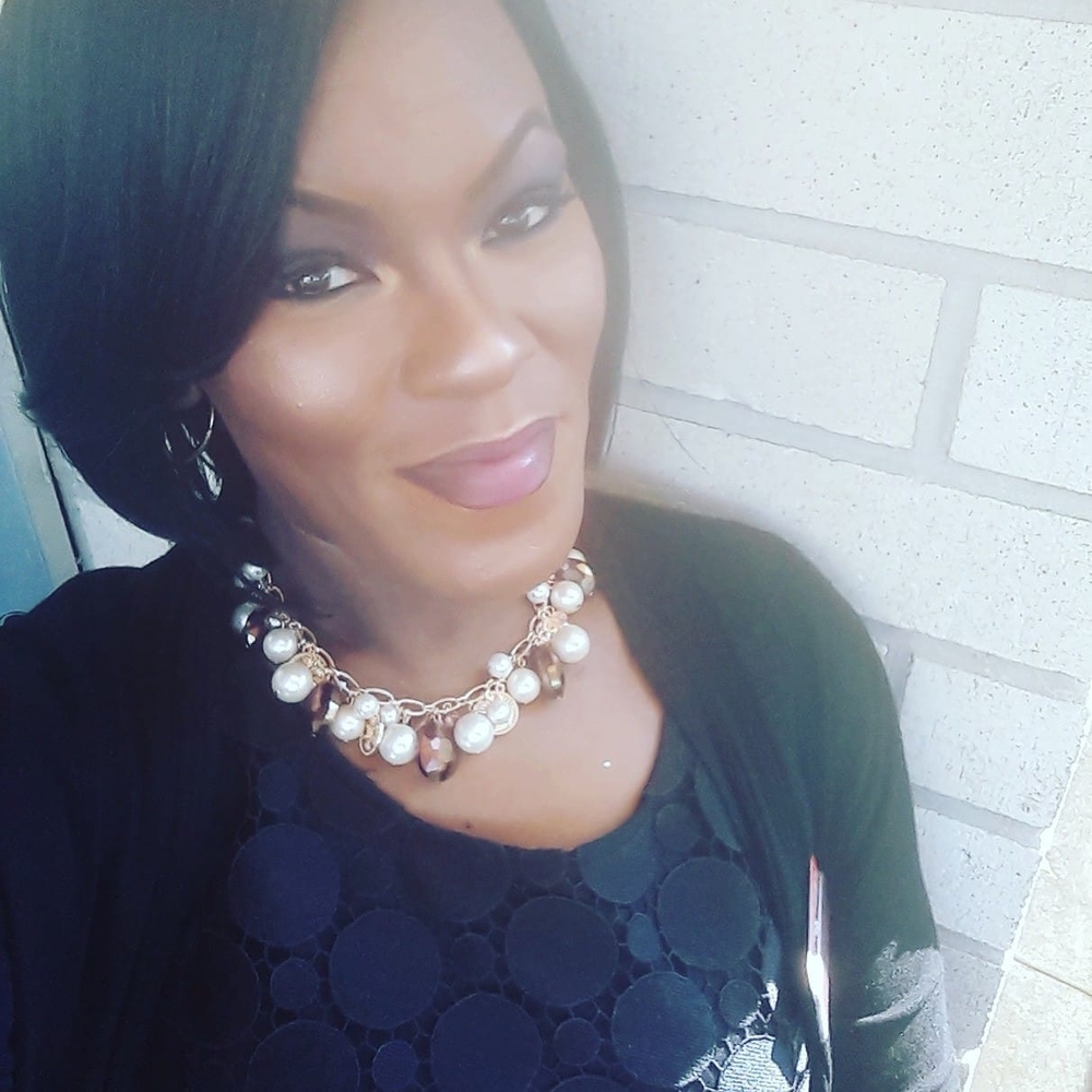 Meet your Posher, Oliviia